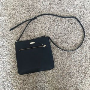Kate Spade EUC black Crossbody bag. Zip close.
